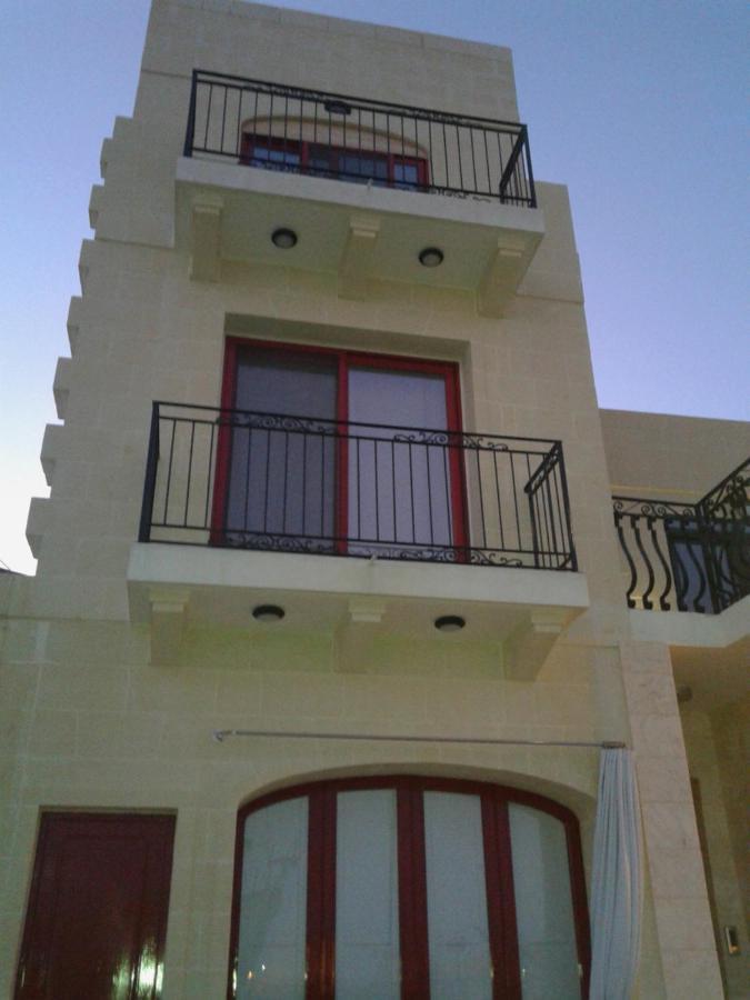 Mgarr Waterfront Cosy Apartment 2 By Ghajnsielem Gozo Exterior photo